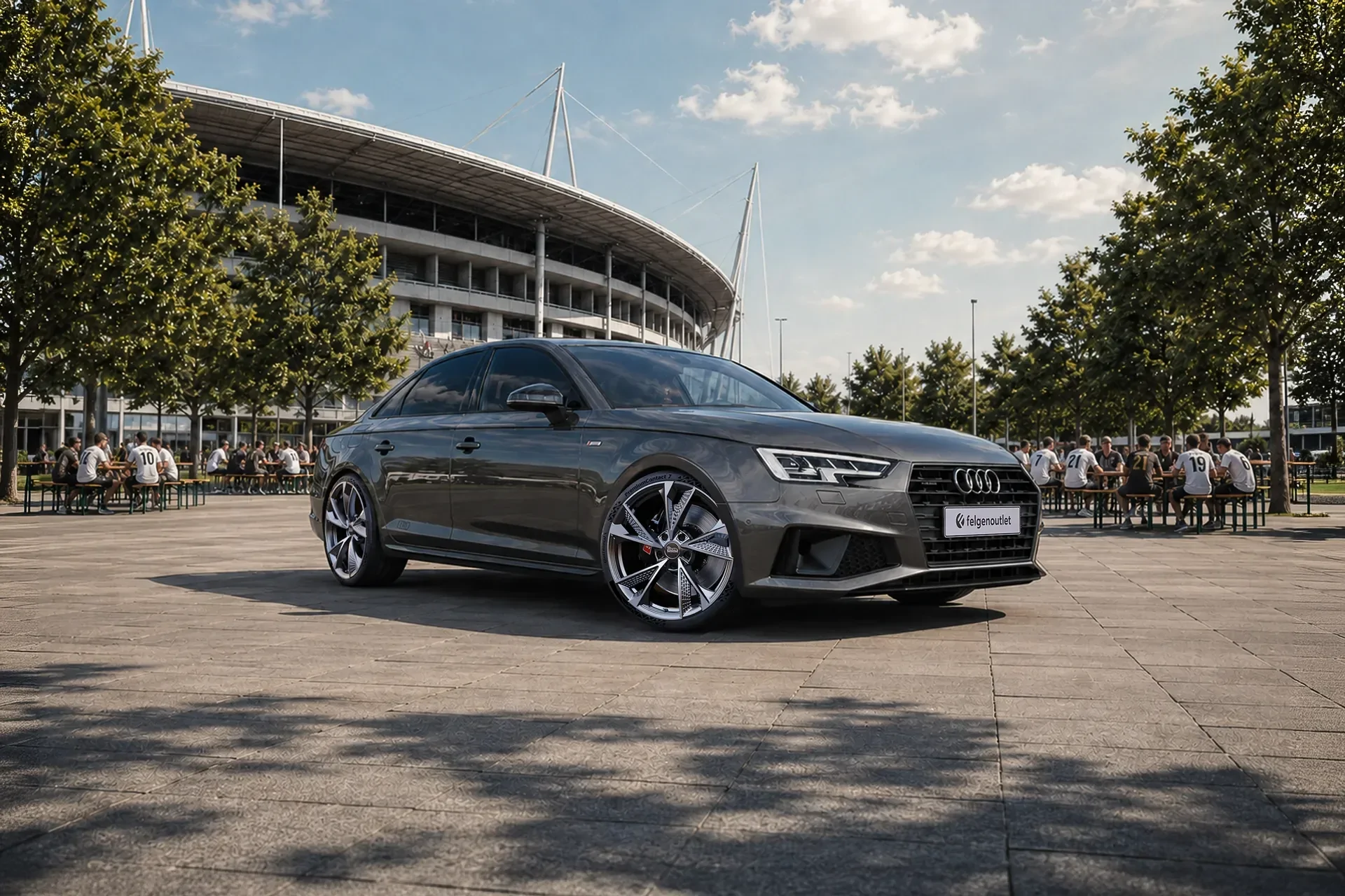 Audi A4 Limousine mit MAM RS6 in palladium front polish