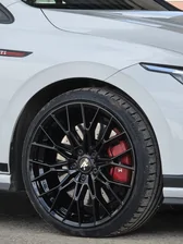 Customer photo from Dominik: R³ Wheels R3F03 FlowForged - phantom black